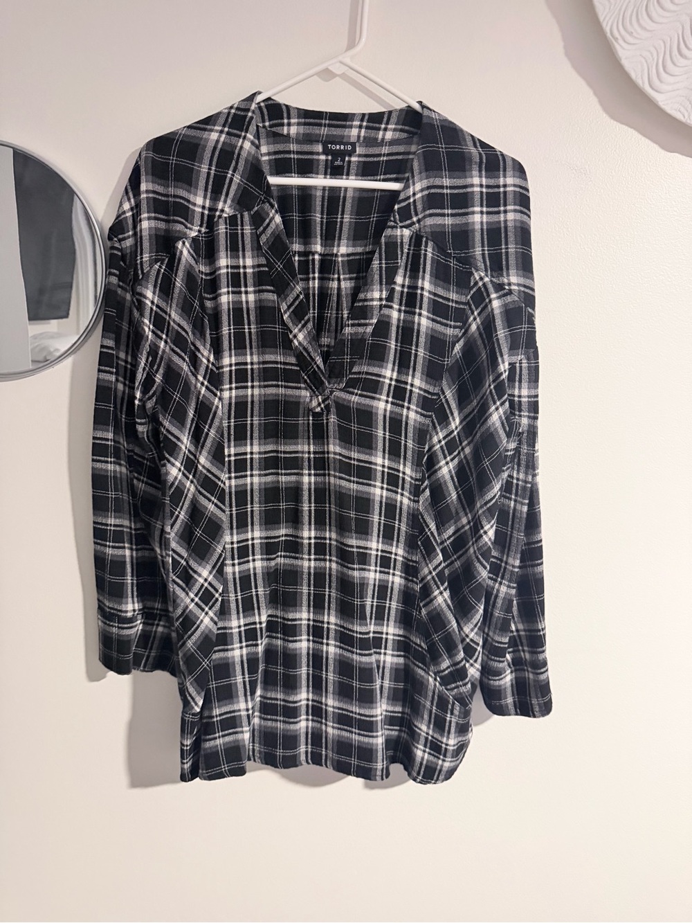 Torrid Black & White Plaid V-Neck Tunic Top